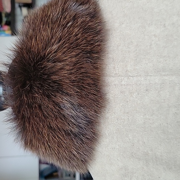 Vintage Lambswool and Cashmere Blend Coat with Fox Fur Collar - Picture 4 of 14